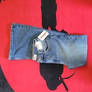 Size 0/25 Wrangler High Rise Fierce Flare